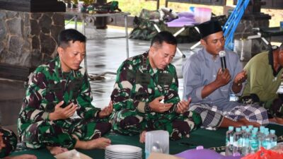 Foto : Dankodiklatal Doakan Lattek Berganda Tahap Tiga Siswa Dikmata 44/2 Berjalan Lancar, Aman dan Sukses