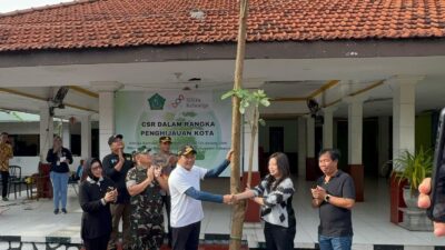 Mitra Keluarga Regional Jawa Timur Gelar Program CSR Penghijauan Kota, Plt. Bupati Sidoarjo Tanam 125 Bibit Pohon Pule