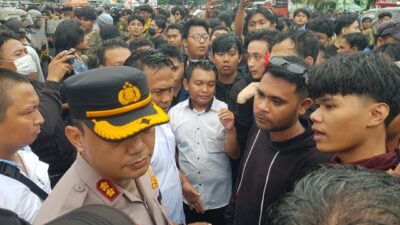 Mahasiswa Gelar Aksi di DPRD Jatim, Polisi Pastikan Tak Ada yang Diamankan
