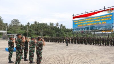 Foto : Dansatdik - 4 Kodiklatal Manado Tutup Diksarrit dan Buka Diksargol Siswa Dikmata TNI AL