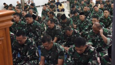 Foto : Kodiklatal Gelar Doa Bersama Untuk Suksesnya Kegiatan Multilateral Naval Exercise Komodo 2025