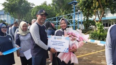Prestasi Gemilang! UHT Beri Apresiasi untuk Mahasiswa dan Dosen Berprestasi