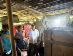 Bupati Sidoarjo H Subandi Bantu Renovasi Dua RTLH di Tulangan dan Prambon