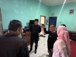 Bupati Subandi Kunjungi Balai Wartawan Sidoarjo, Bantu Perbaikan Fasilitas yang Rusak
