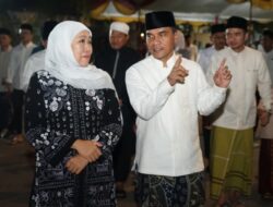 Gubernur Jatim Khofifah Ziarah ke Makam Syaikhona Kholil dalam Peringatan Satu Abad Wafatnya Sang Ulama Besar