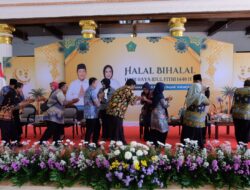 Hari Pertama Setelah Libur Lebaran, Bupati dan Wakil Bupati Sidoarjo Gelar Halal Bihalal Bersama ASN