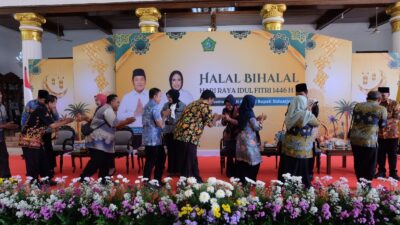 Hari Pertama Setelah Libur Lebaran, Bupati dan Wakil Bupati Sidoarjo Gelar Halal Bihalal Bersama ASN