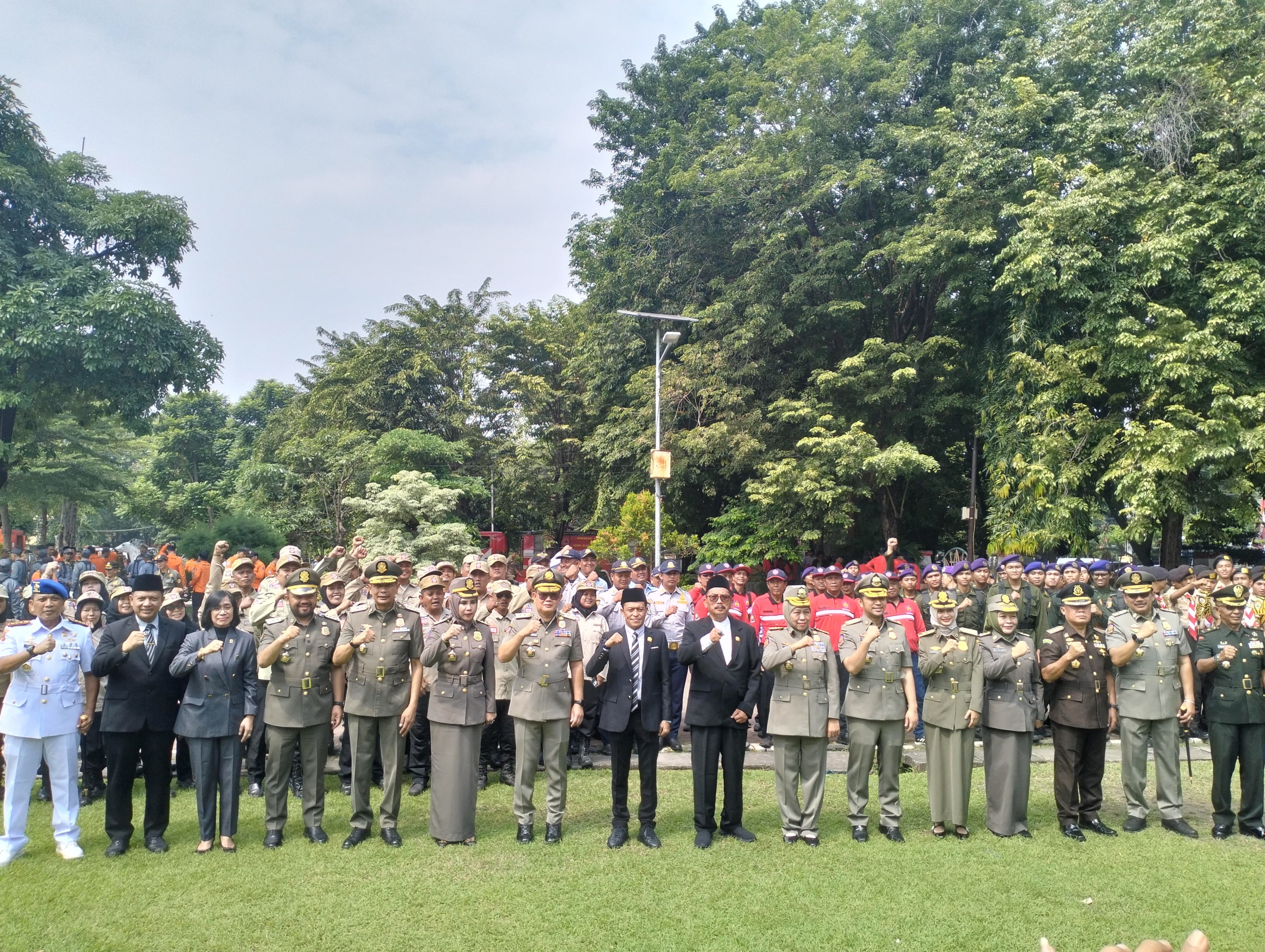 Pemprov Jatim Gelar Apel Kesiapsiagaan Nasional Di Alun-Alun Sidoarjo, Wakil Bupati Sidoarjo : Sinergi Lintas Sektoral Dalam Menjaga Keamanan dan Kenyamanan Masyarakat Jatim