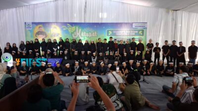 Keterangan Gambar: Fauzil Adhim: Negara Maju Mulai Larang Siswa Gunakan ‘Smartphone’