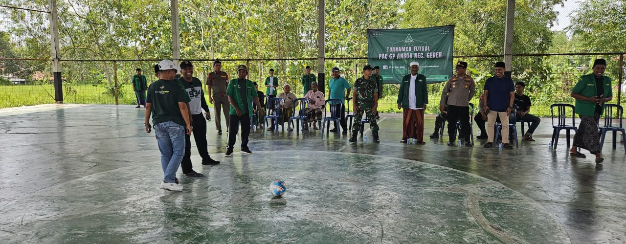 Turnamen Futsal yang diselenggarakan oleh GP Ansor Kecamatan Geger resmi dibuka pada hari Kamis, 01/05/2025