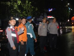 Cegah Premanisme dan Kejahatan Jalanan, Polres Pelabuhan Tanjung Perak Gelar Patroli Gabungan TNI – Polri
