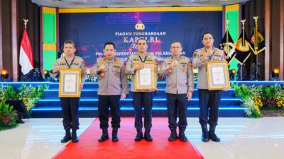 Bukti Nyata Dukung Asta Cita, SDM Polda Jatim Diganjar Berbagai Penghargaan