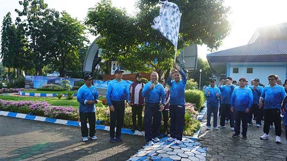 Semarak Dies Natalis ke-38 Universitas Hang Tuah: Jalan Sehat, Bazar Murah, dan Apresiasi Dosen-Tendik Berprestasi