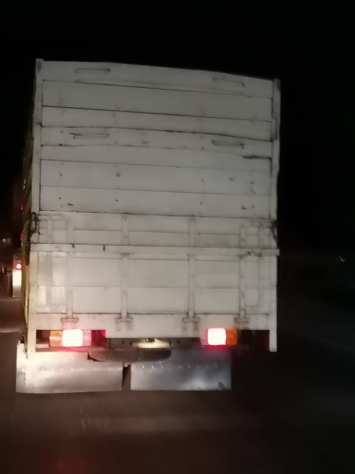 Keterangan Foto : Truck Diesel Bermuatan Minyak Mentah Ilegal Jalan Lintas Provinsi Aceh-Sumatra