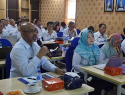 Rektor Universitas Hang Tuah Hadiri Sosialisasi dan Evaluasi Kurikulum FTIK 2025