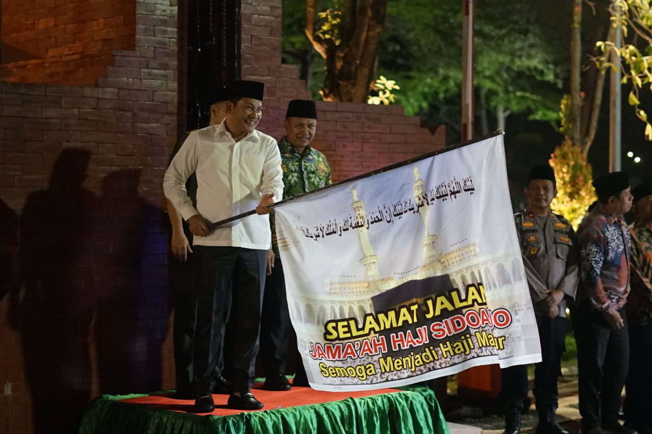 Bupati Sidoarjo Lepas Jamaah Haji Kloter 93, Yang Terakhir dari Pendopo