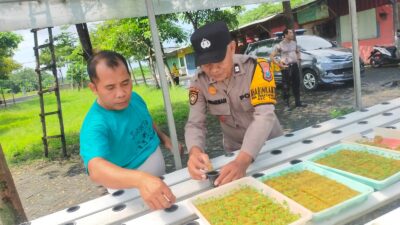 Gelorakan Swasembada Pangan, Polisi di Sidoarjo Ajak Warga Kembangkan Tanaman Hidroponik