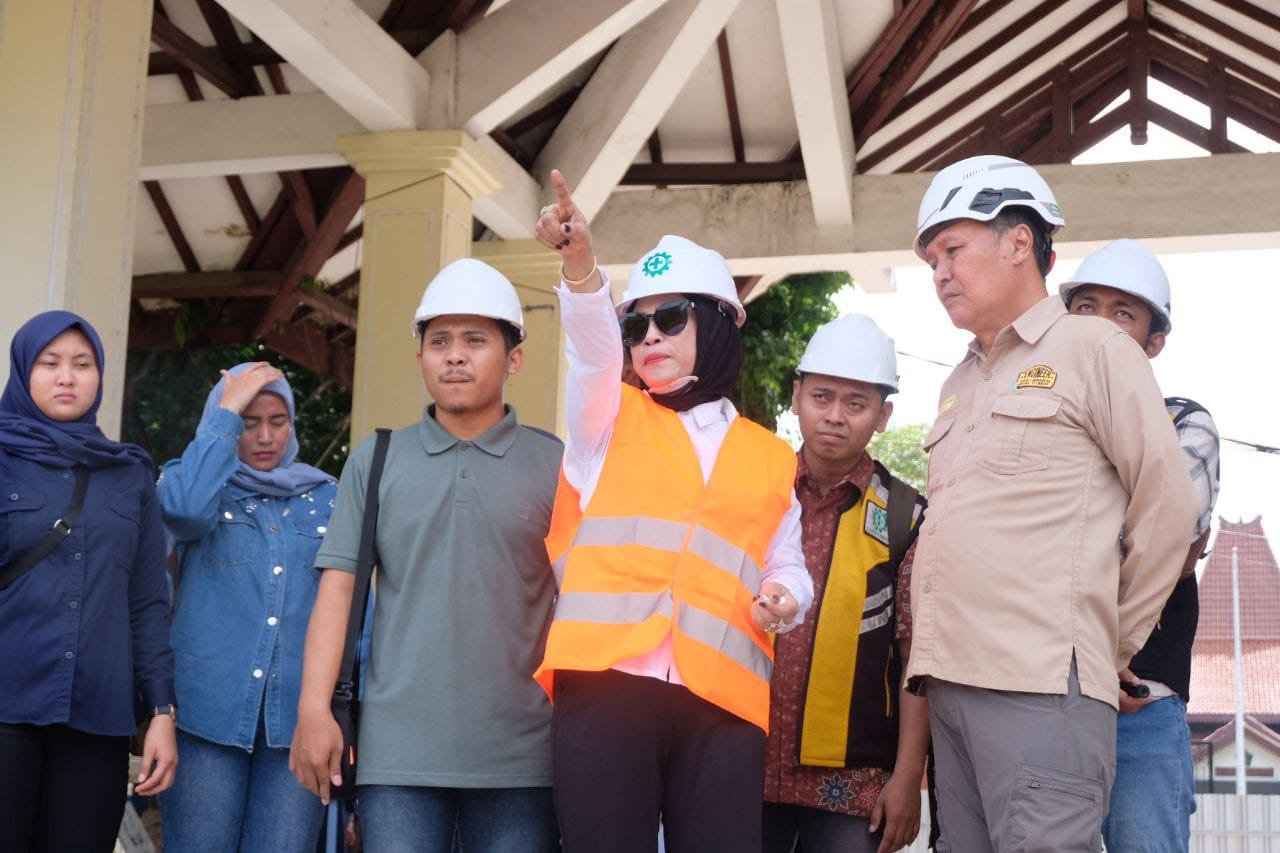 Revitalisasi Alun-alun Dibuat Nyaman bagi Seluruh Kalangan