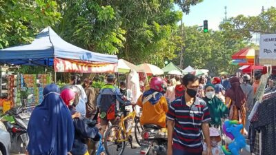 PEDALINDO" Nadi Penggerak Ekonomi Kerakyatan di Car Free Day Jl. Ponti Sidoarjo