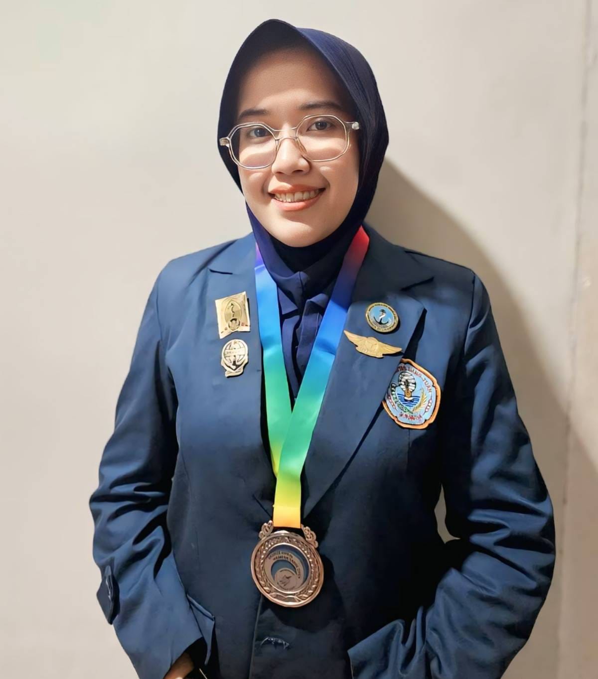 Mahasiswi FK UHT Azzeldine Aliya Zahira Sabet Medali Perunggu di Ajang Internasional Balinese Fencing Open 2025