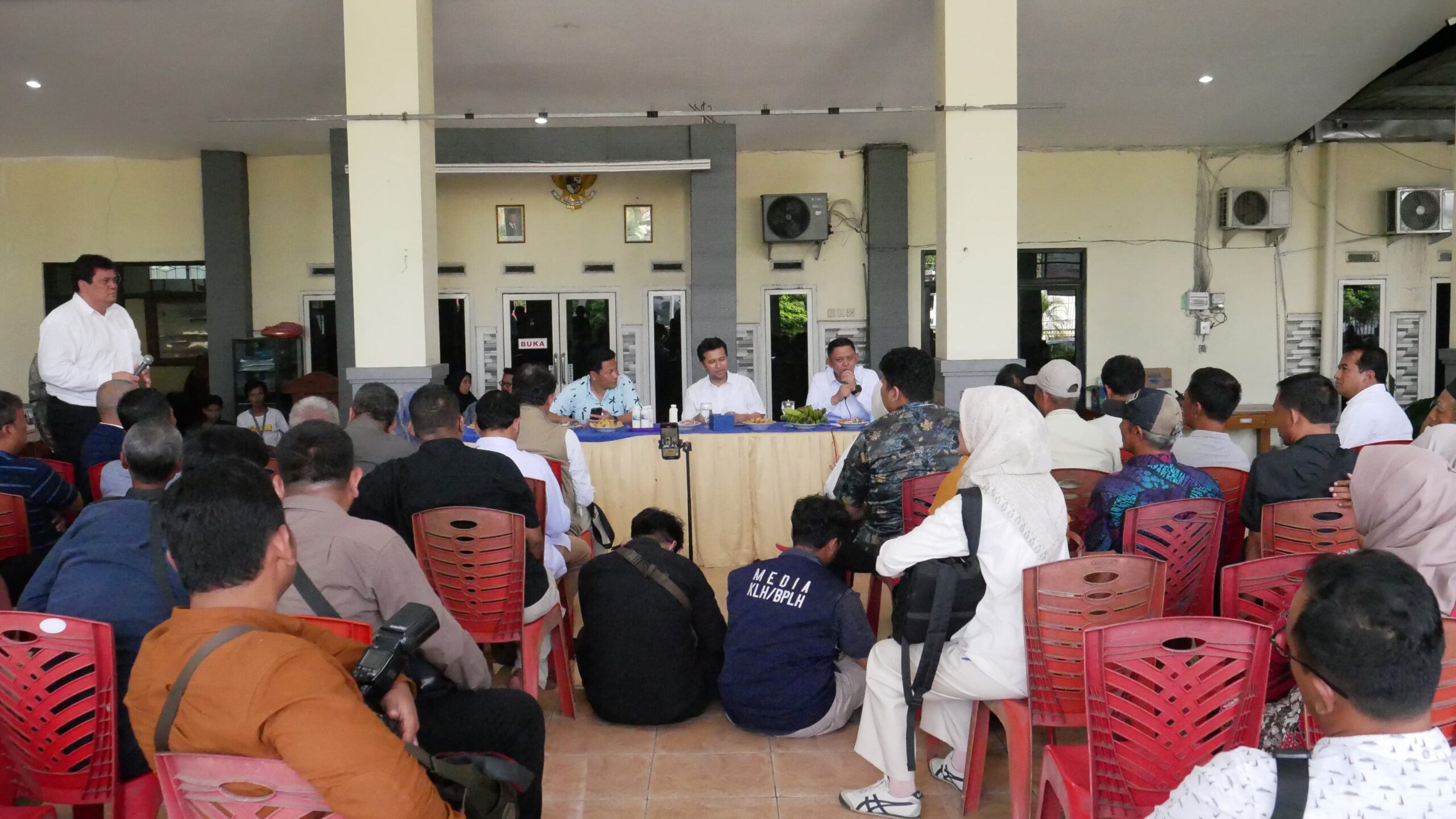 Bupati Sidoarjo, Wagub Jatim, dan Deputi KLHK Gelar Audiensi dengan Pemilik Pabrik Tahu Tropodo Terkait Pencemaran Lingkungan
