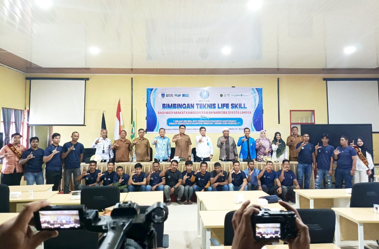 Keterangan Foto: Wakil Wali Kota Langsa Buka Bimbingan Teknis Life Skill Untuk Masyarakat Gampong