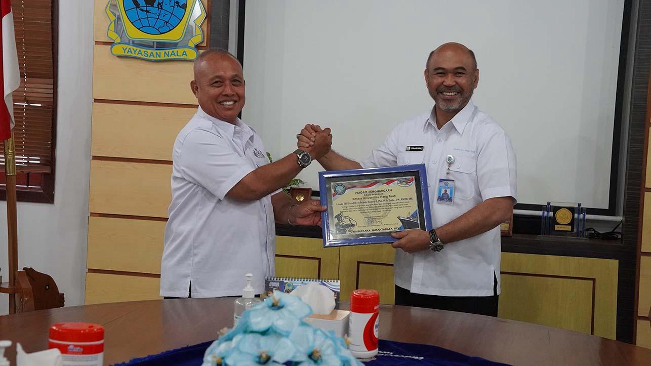 Rektor Universitas Hang Tuah Terima Kunjungan Ketua STIKes dan Alumni FVP, Bahas Penguatan SDM dan Jejaring Alumni Pelayaran