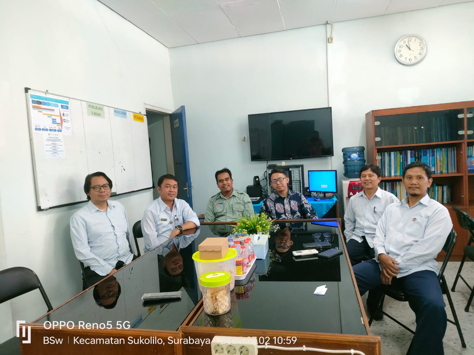 Pererat Hubungan, LPPM UNIRA Sambangi UHT