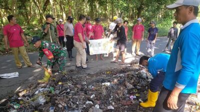Foto : Muspika Kwanyar dan Lintas Sektoral giat kerja bakti