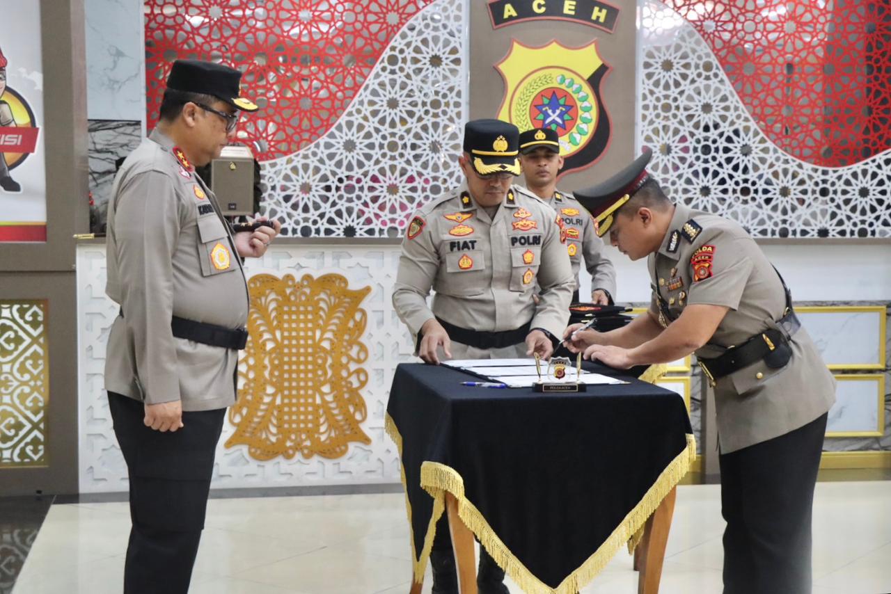 Keterangan Gambar:Kapolda Aceh Pimpin Sertijab Empat Pejabat Utama dan Dua Kapolres