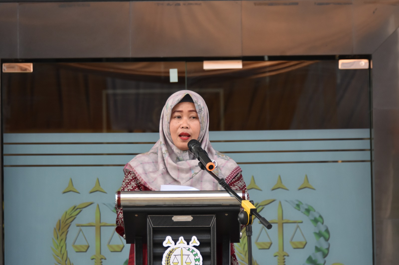 Keterangan Gambar: Plt. Sekda Kota Langsa Dra. Suhartini, M.Pd, Pemko Langsa