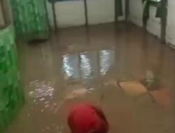 Hujan Selama 2 Jam Rumah Warga Alur Manis Kebajiran