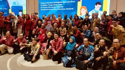 Wakil Rektor I UHT Hadiri Peluncuran Program Akselerasi Peningkatan Akses dan Mutu Pendidikan Tenaga Medis untuk percepatan perwujudan Asta Cita : Strategi Kemitraan Sistem Kesehatan Akademik .Wakil Rektor I UHT Hadiri Peluncuran Program Akselerasi Peningkatan Akses dan Mutu Pendidikan Tenaga Medis untuk percepatan perwujudan Asta Cita : Strategi Kemitraan Sistem Kesehatan Akademik .