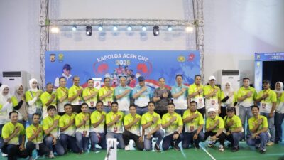 Keterangan Gambar: Kapolda Aceh Cup 2025 Resmi Dibuka Kejuaraan Badminton