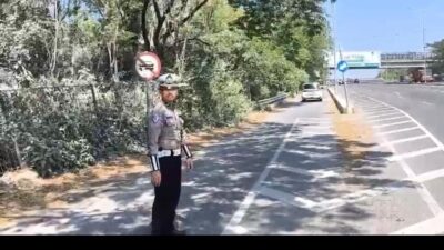 Ipda Noval petugas PJR Jatim VIII yang bertugas di lokasi