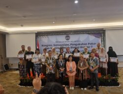 Dekan FKG UHT Dikukuhkan sebagai Pakar Biologi Oral dalam Kongres Nasional di Padang