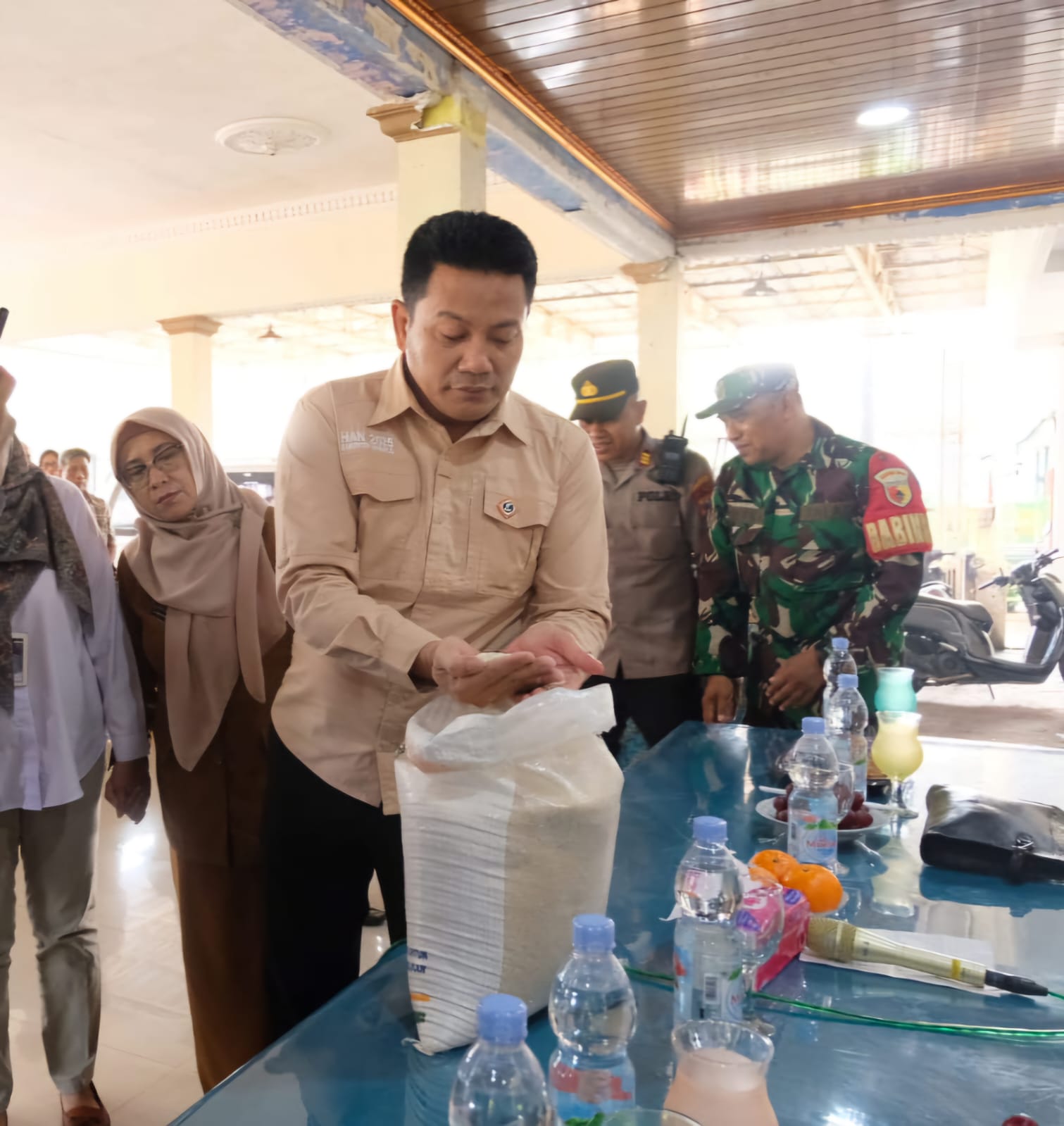 Monitoring Bantuan Pangan, Bupati Subandi: Manfaatkan Beras untuk Konsumsi Pribadi