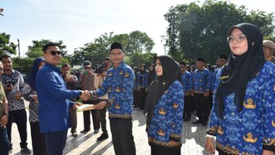 Keterangan Gambar: Walikota Langsa Menyerahkan SK Secara Simbolis Dan Mengambil Sumpah PPPK Formasi 2024