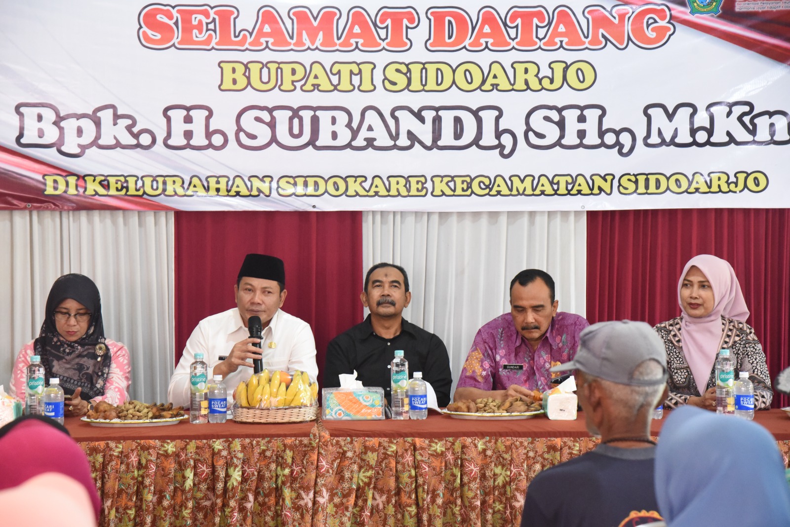Jumat Berkah, Warga Kemiri Terima Bantuan Pangan Beras