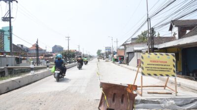 Betonisasi Jalan Gedangan-Betro Hampir Selesai 100 Persen