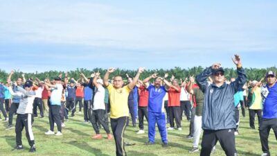 Keterangan Gambar: Senam Sehat Massal di Stadion Bentuk ASN Yang Prima