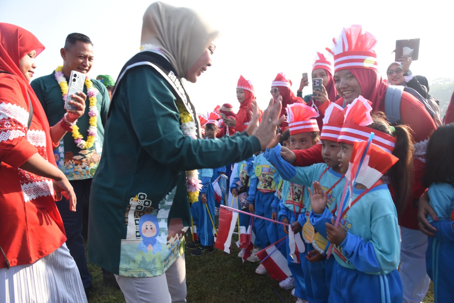 Peringati Hari Anak Nasional, Hj. Sriatun Subandi: "Anak Hebat, Indonesia Kuat Menuju Indonesia Emas 2045"