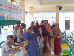Warga Antusias Belanja di Bazar Gerakan Pangan Murah, yang Digelar Polres Jombang Bersama Pemkab Jombang dan Bulog Cabang Mojokerto