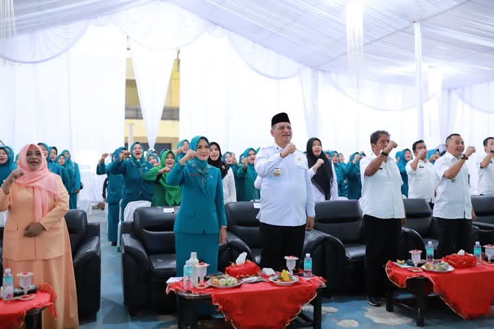Keterangan Gambar : Bupati Aceh Tamiang, Irjen Pol.(Purn) Drs. Armia Pahmi, MH
