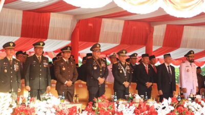 Keterangan Gambar: Kapolda Aceh Irjen Pol Dr. Achmad Kartiko mengikuti upacara peringatan hari ulang tahun (HUT) ke-80 Kemerdekaan Republik