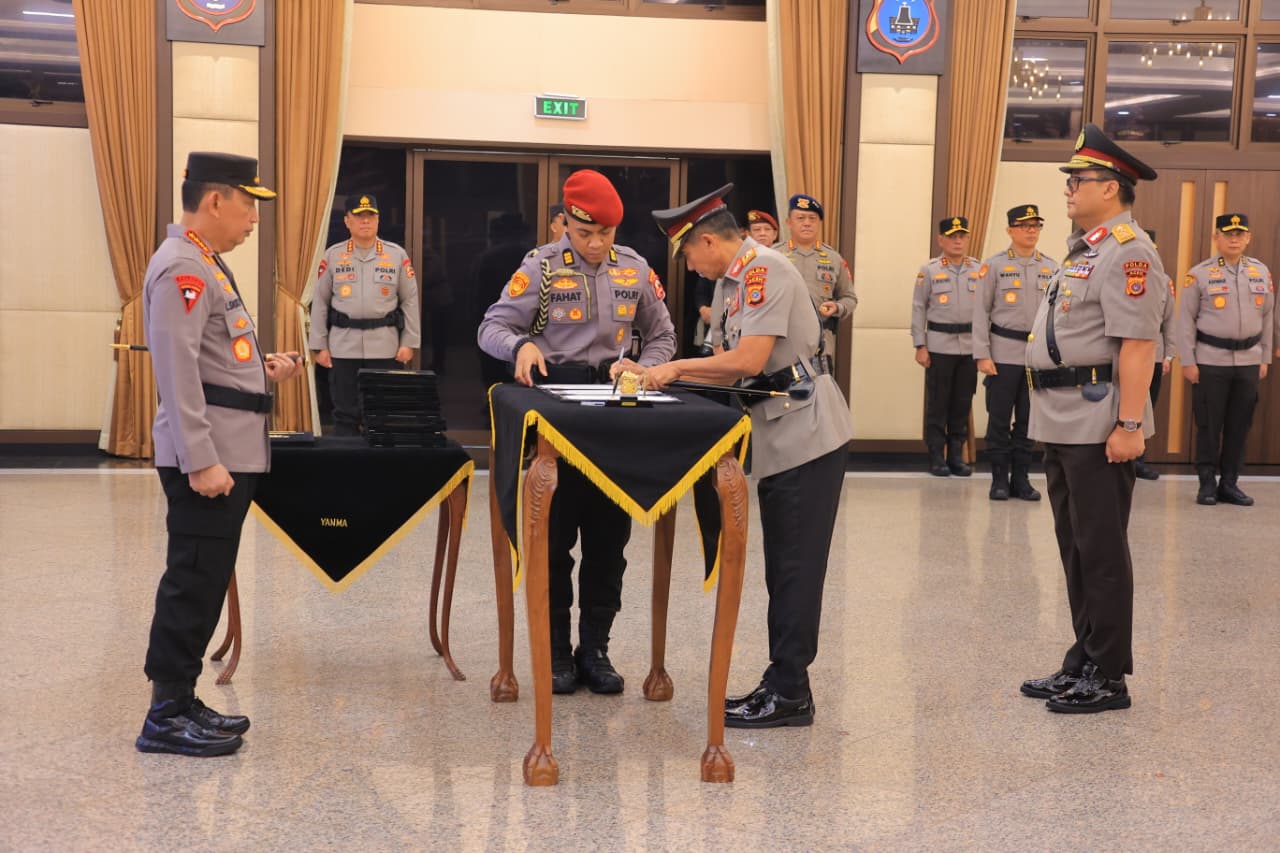 Keterangan Gambar: Brigjen Pol Marzuki Ali Basyah Dilantik sebagai Kapolda Aceh