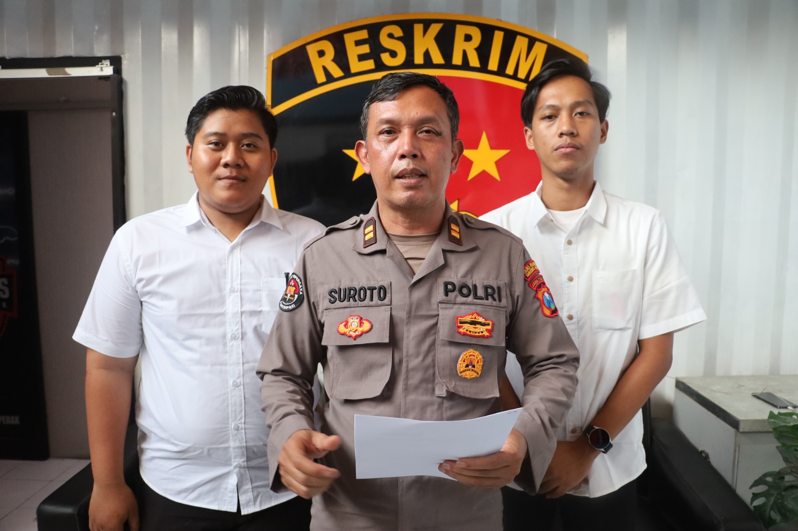 Keterangan Gambar: Kasi Humas Iptu Suroto Polres Pelabuhan Tanjung Perak