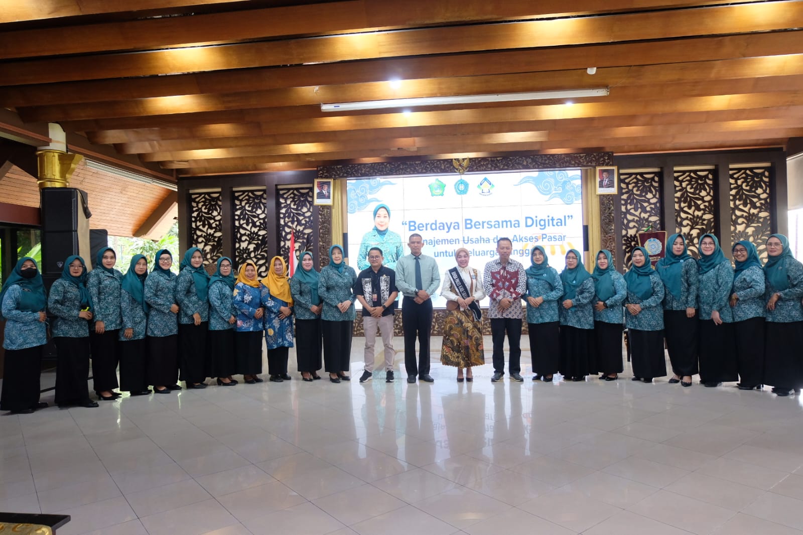 TP PKK dan Pokja PAUD Sidoarjo Selenggarakan Sosialisasi Pengelolaan Ekonomi Keluarga dan Usaha Berbasis Teknologi Informasi serta Talkshow Bunda PAUD