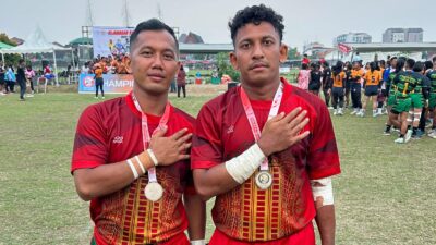 Keterangan Gambar: Briptu Leo Firman, Polres Aceh Barat dan Bripda Muhibbuth Thabari Polres Aceh Selatan 2 Personil Polri Perkuat Tim Rugby Meraih Medali Perak
