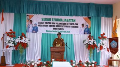 Keterangan Gambar : Bupati Aceh Tamiang, Irjen Pol. (Purn) Drs. Armia Pahmi, MH